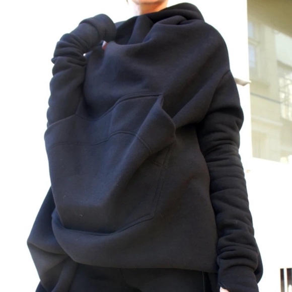 Aakasha Black High-low Tunic Hoodie with Tulip Hem.  Size Small - Picture 3 of 8